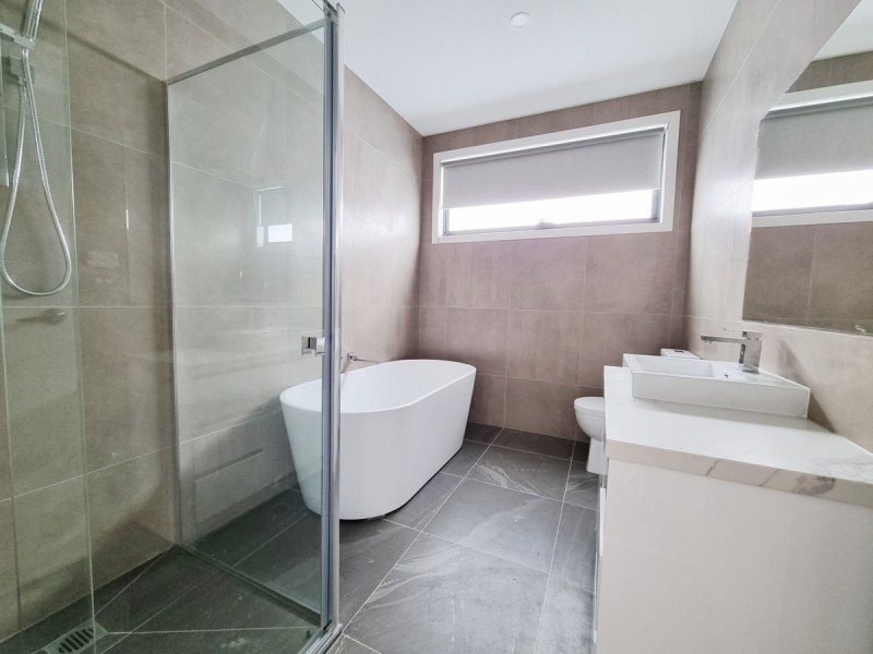 2/592 Pascoe Vale Road, Pascoe Vale VIC 3044