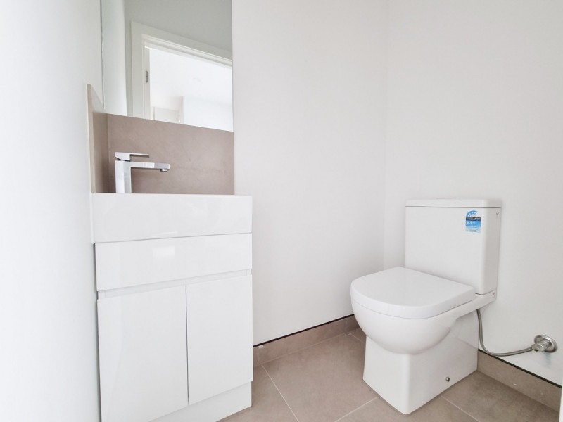 2/592 Pascoe Vale Road, Pascoe Vale VIC 3044