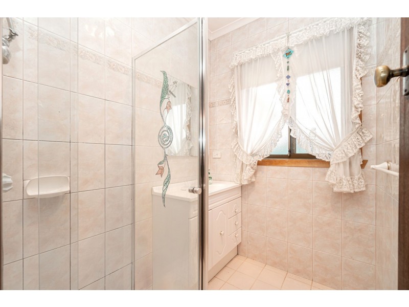 24 Landy Road, Jacana VIC 3047