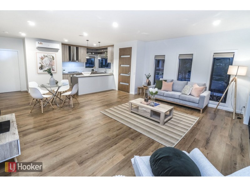 71 Debonair Parade, Craigieburn VIC 3064