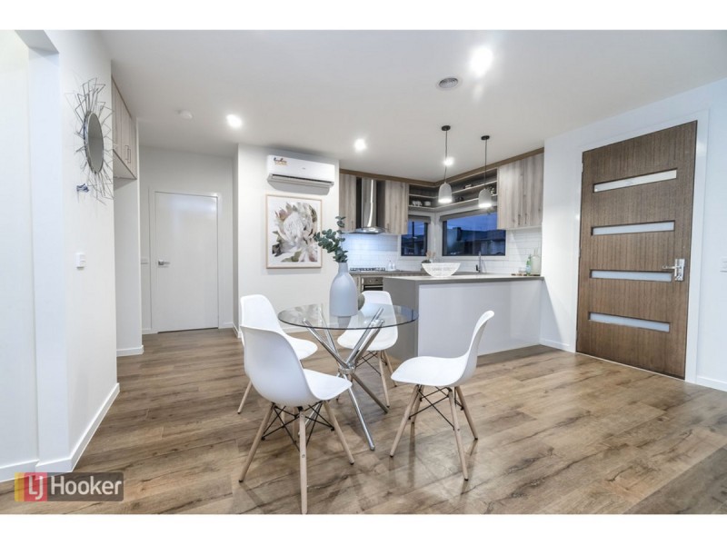 71 Debonair Parade, Craigieburn VIC 3064