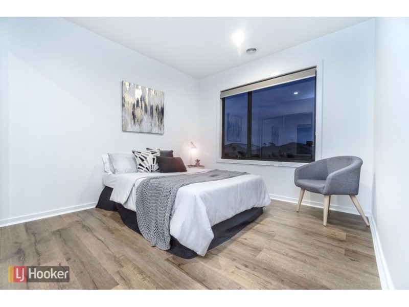 71 Debonair Parade, Craigieburn VIC 3064