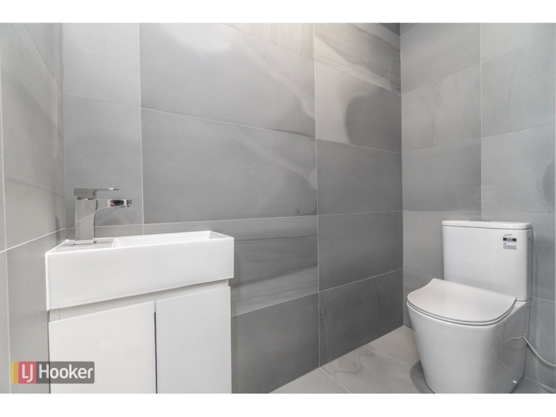 71 Debonair Parade, Craigieburn VIC 3064