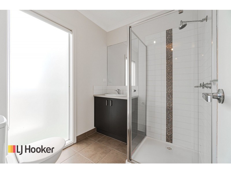 37 Kirkstead Grove, Craigieburn VIC 3064