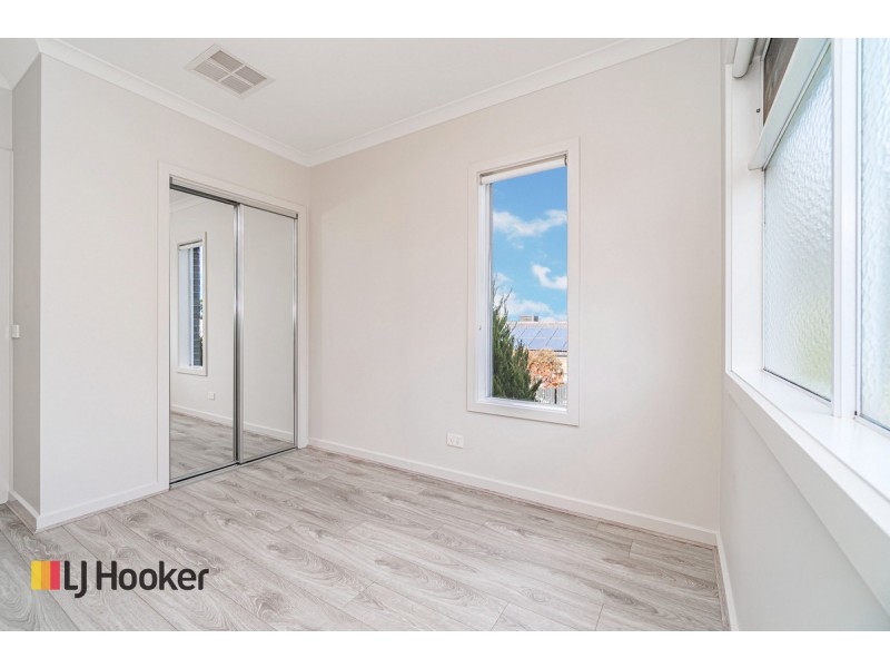 37 Kirkstead Grove, Craigieburn VIC 3064