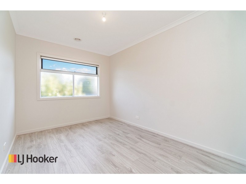37 Kirkstead Grove, Craigieburn VIC 3064