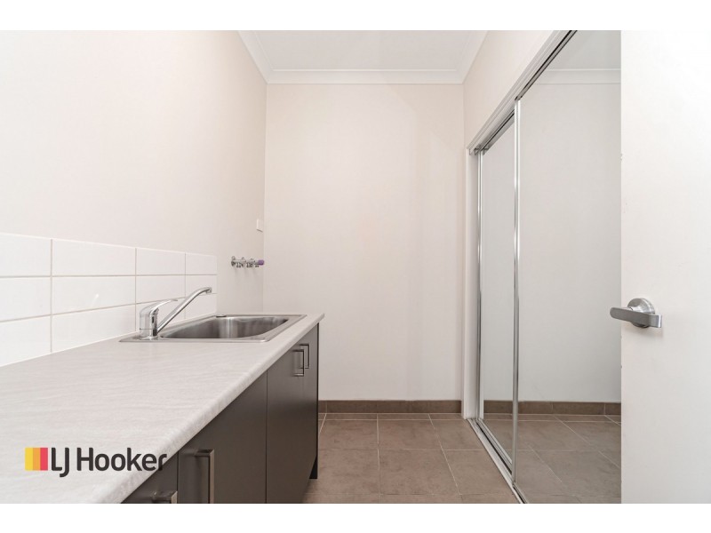 37 Kirkstead Grove, Craigieburn VIC 3064