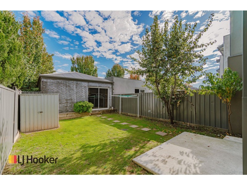 37 Kirkstead Grove, Craigieburn VIC 3064