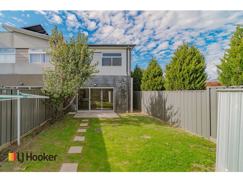 37 Kirkstead Grove, Craigieburn VIC 3064