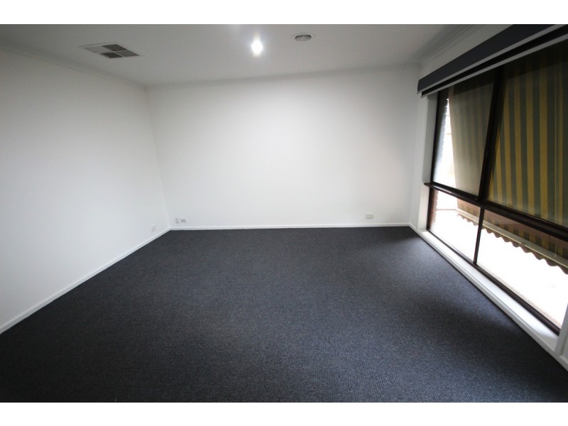 6 Farnborough Avenue, Craigieburn VIC 3064