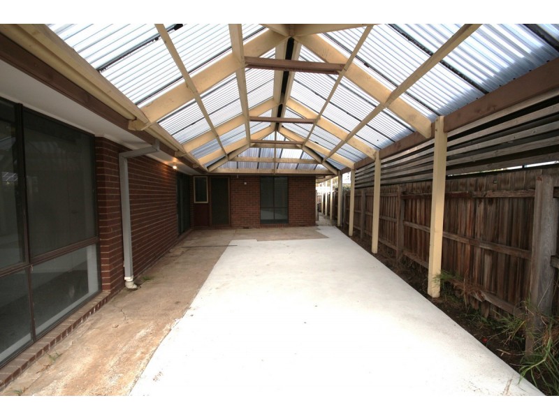 6 Farnborough Avenue, Craigieburn VIC 3064