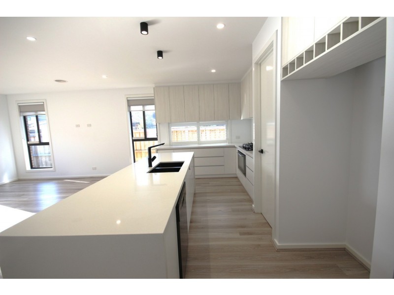 63 Vautier Avenue, Mickleham VIC 3064