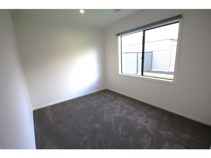 31 Lasio Way, Donnybrook VIC 3064