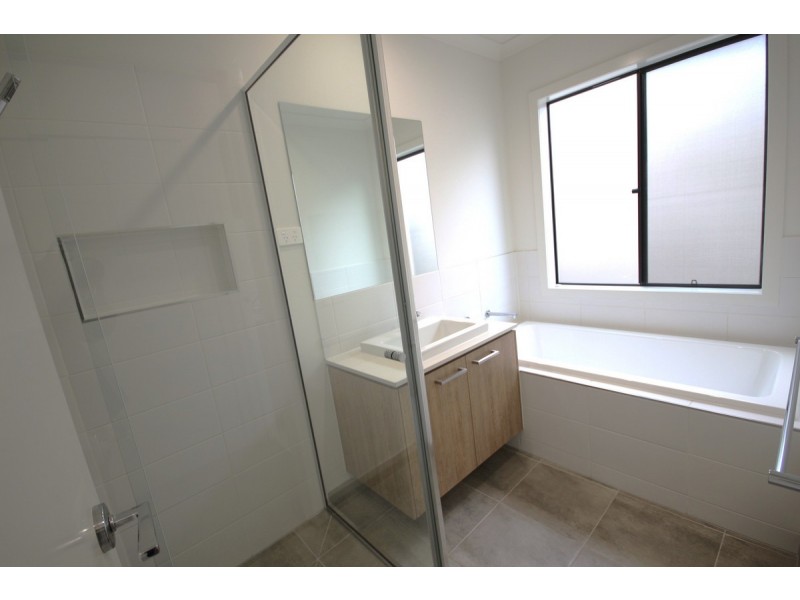 31 Lasio Way, Donnybrook VIC 3064