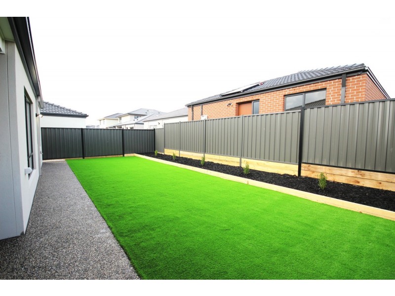 31 Lasio Way, Donnybrook VIC 3064