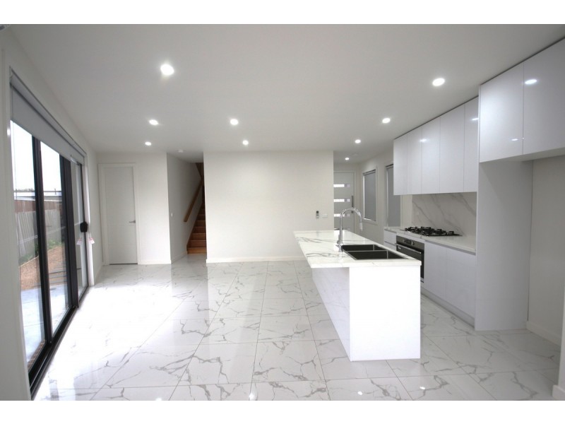 10a Parwan Court, Meadow Heights VIC 3048