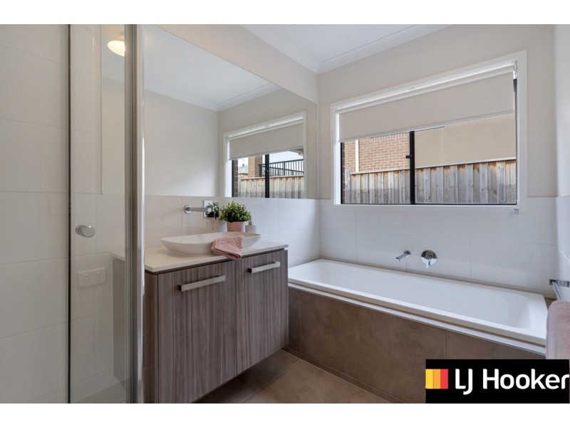 45 Welland Drive, Mickleham VIC 3064