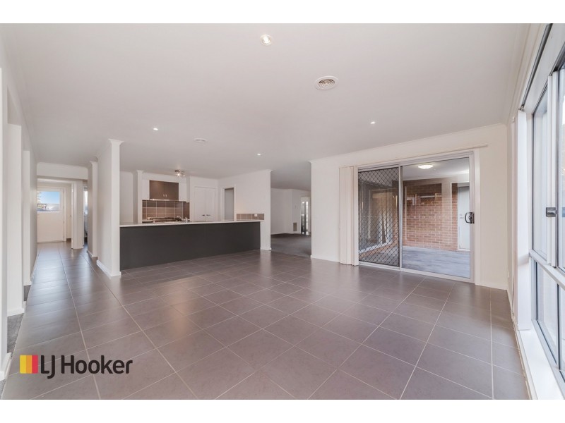2 Korab Place, Roxburgh Park VIC 3064