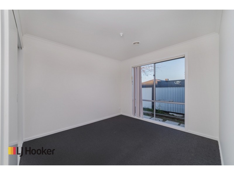2 Korab Place, Roxburgh Park VIC 3064