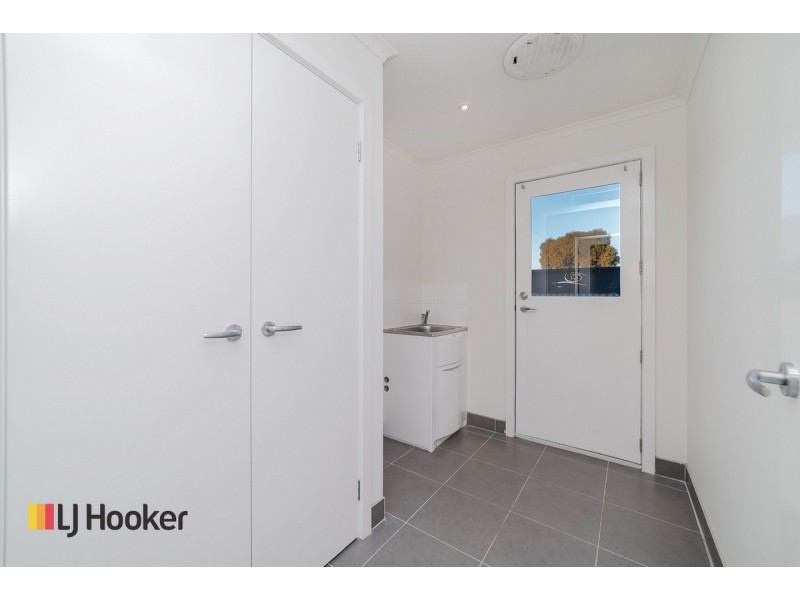 2 Korab Place, Roxburgh Park VIC 3064