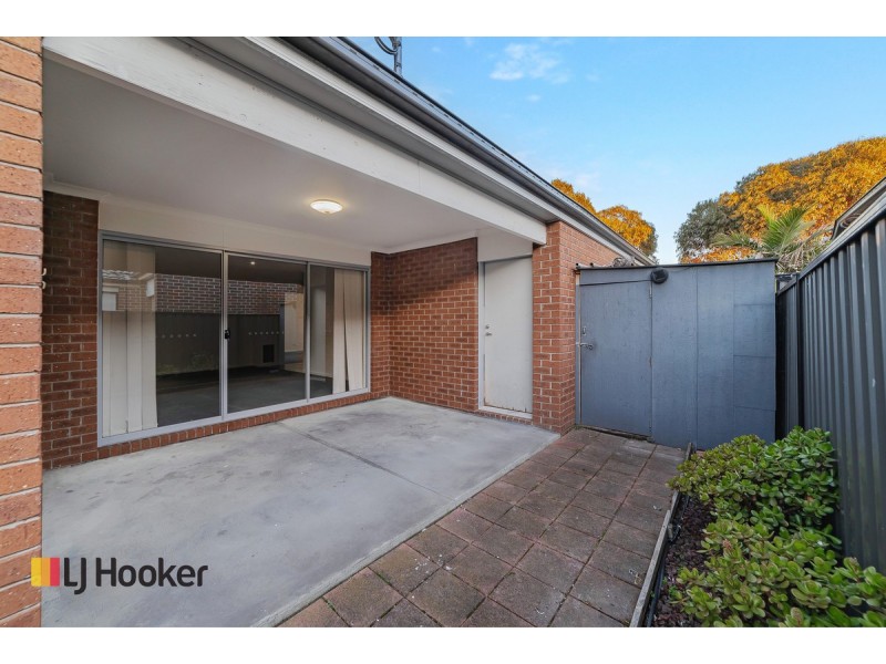 2 Korab Place, Roxburgh Park VIC 3064
