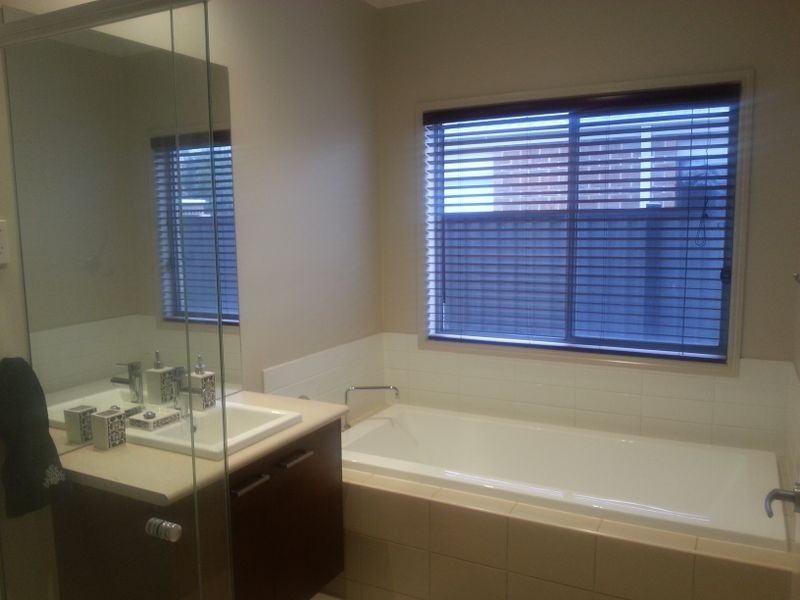 33 Wattletree St, Craigieburn VIC 3064