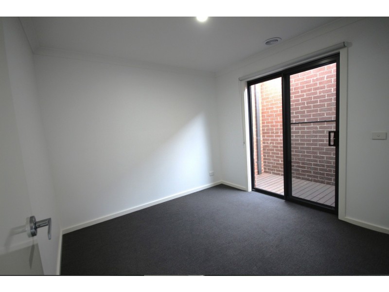 6 Wattle Street, Donnybrook VIC 3064