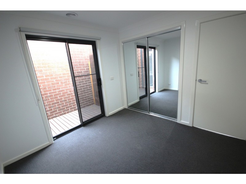 6 Wattle Street, Donnybrook VIC 3064