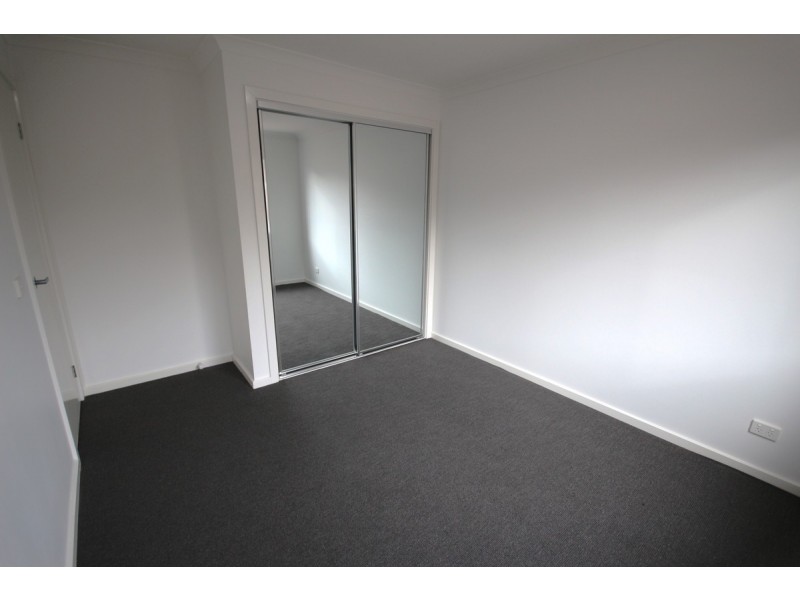 6 Wattle Street, Donnybrook VIC 3064