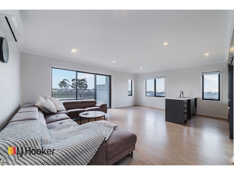 1 Ometepe Walk, Craigieburn VIC 3064