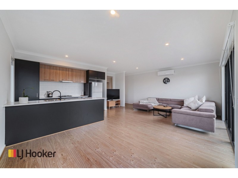 1 Ometepe Walk, Craigieburn VIC 3064