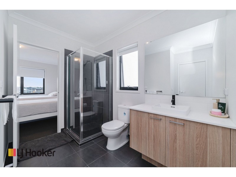 1 Ometepe Walk, Craigieburn VIC 3064