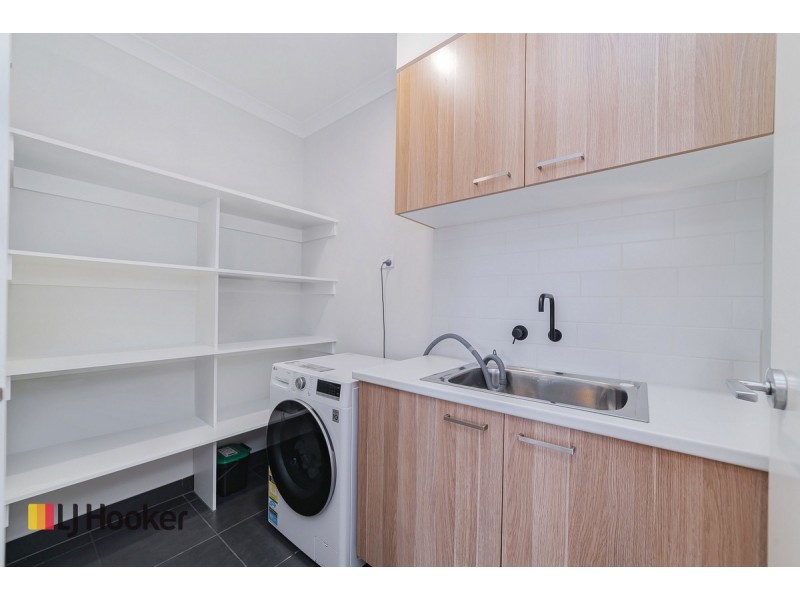 1 Ometepe Walk, Craigieburn VIC 3064