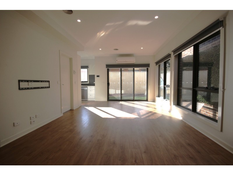 2/34 Granville Street, Glenroy VIC 3046