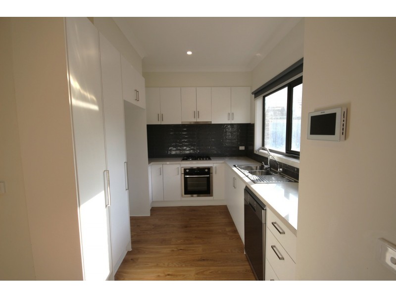 2/34 Granville Street, Glenroy VIC 3046