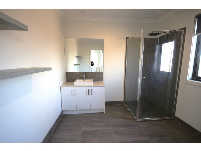 2/34 Granville Street, Glenroy VIC 3046