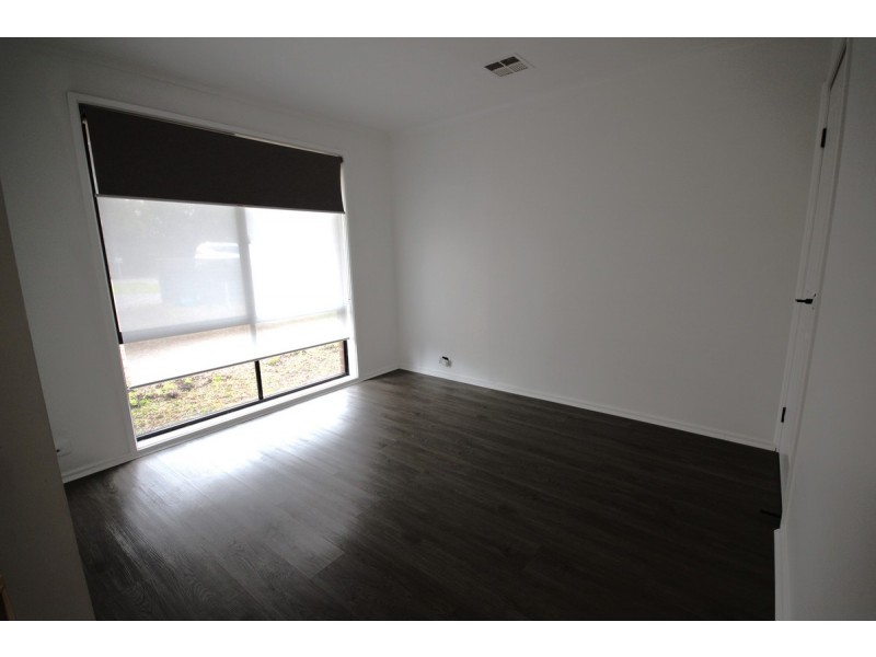 10 Dartmoor Court, Craigieburn VIC 3064