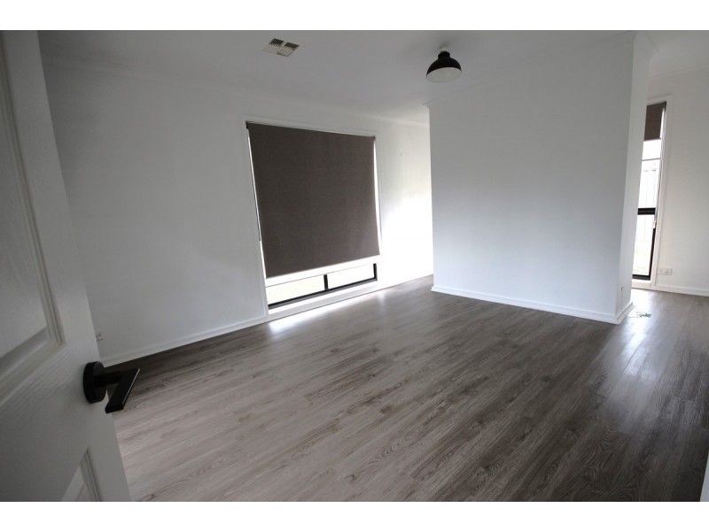 10 Dartmoor Court, Craigieburn VIC 3064
