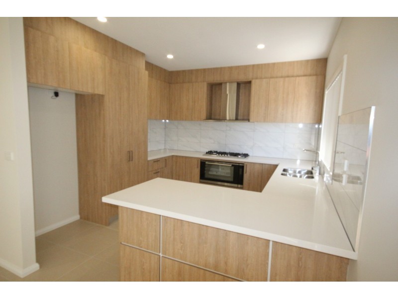 37 Fortitude Drive, Craigieburn VIC 3064