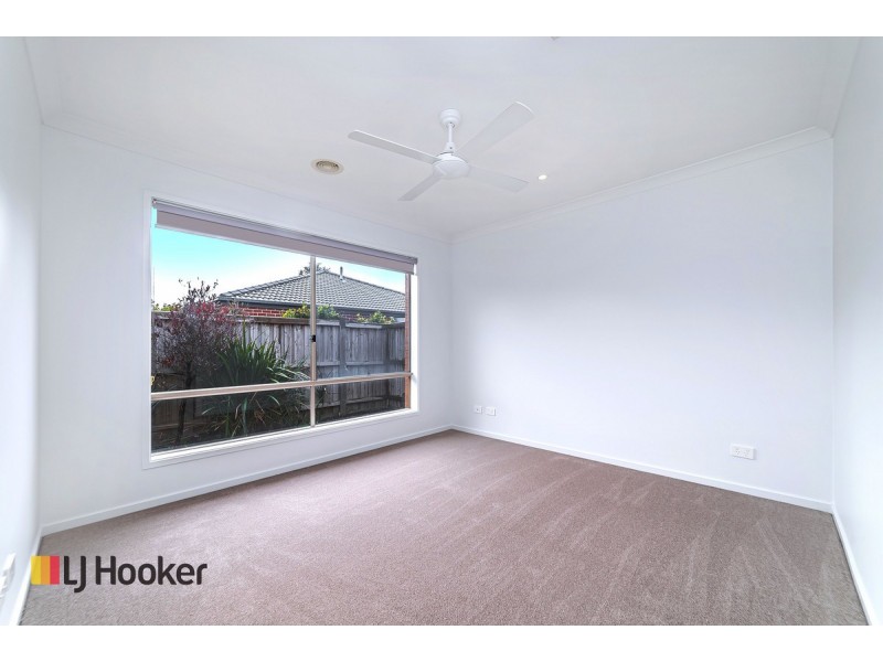 19 Highfield Drive, Mickleham VIC 3064