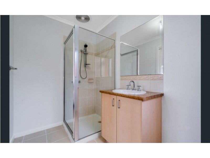 29 Marne Drive, Roxburgh Park VIC 3064