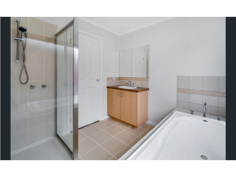 29 Marne Drive, Roxburgh Park VIC 3064