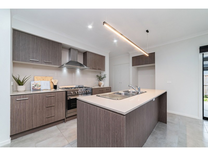 74 Brossard Road, Mickleham VIC 3064