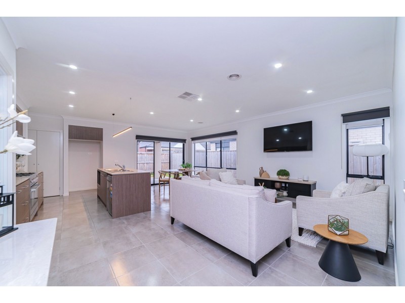 74 Brossard Road, Mickleham VIC 3064