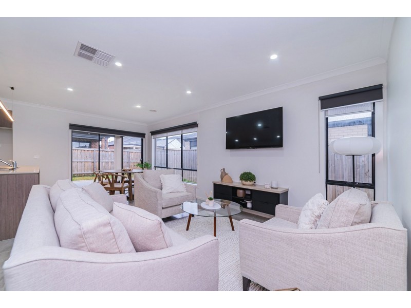 74 Brossard Road, Mickleham VIC 3064