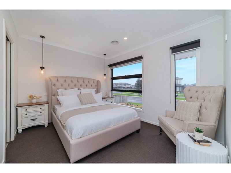 74 Brossard Road, Mickleham VIC 3064