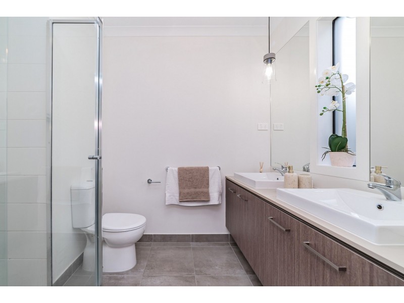 74 Brossard Road, Mickleham VIC 3064