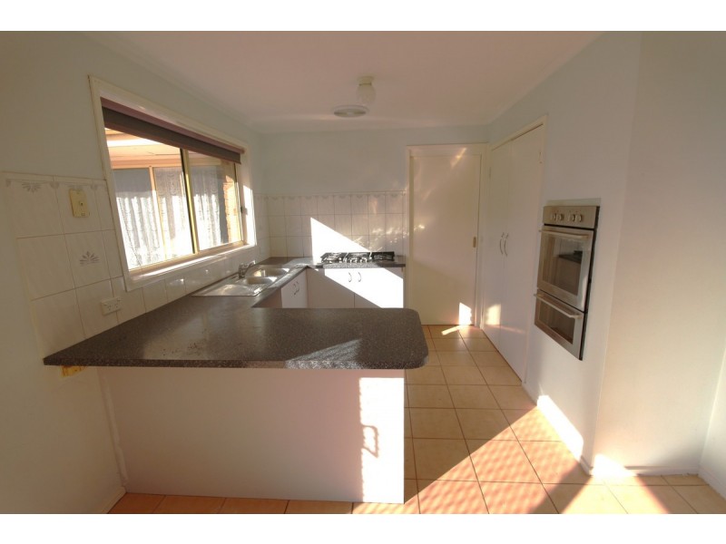 8 Bodmin Court, Craigieburn VIC 3064