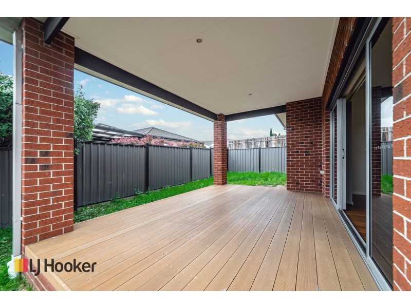 23 Baronial Way, Craigieburn VIC 3064