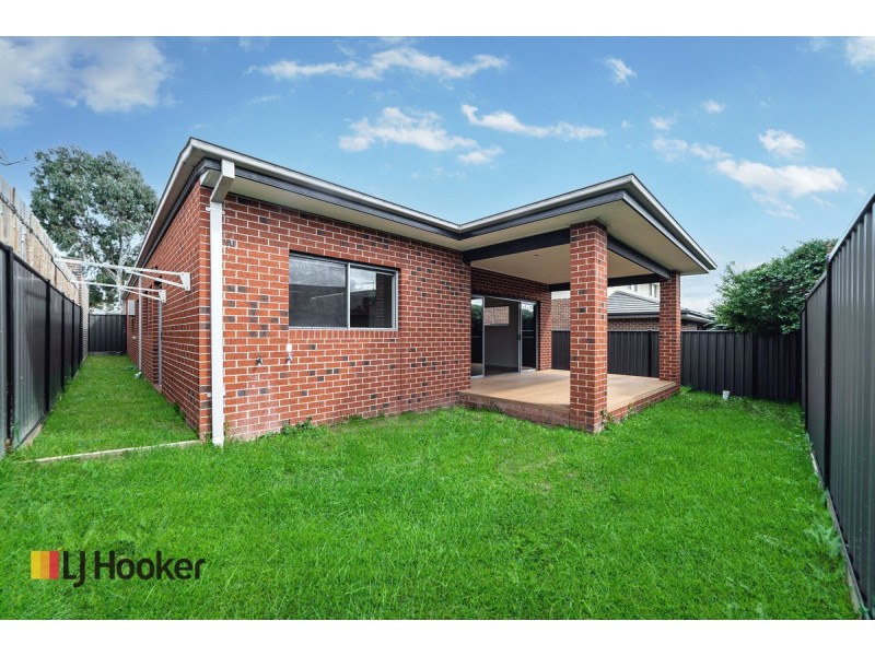 23 Baronial Way, Craigieburn VIC 3064